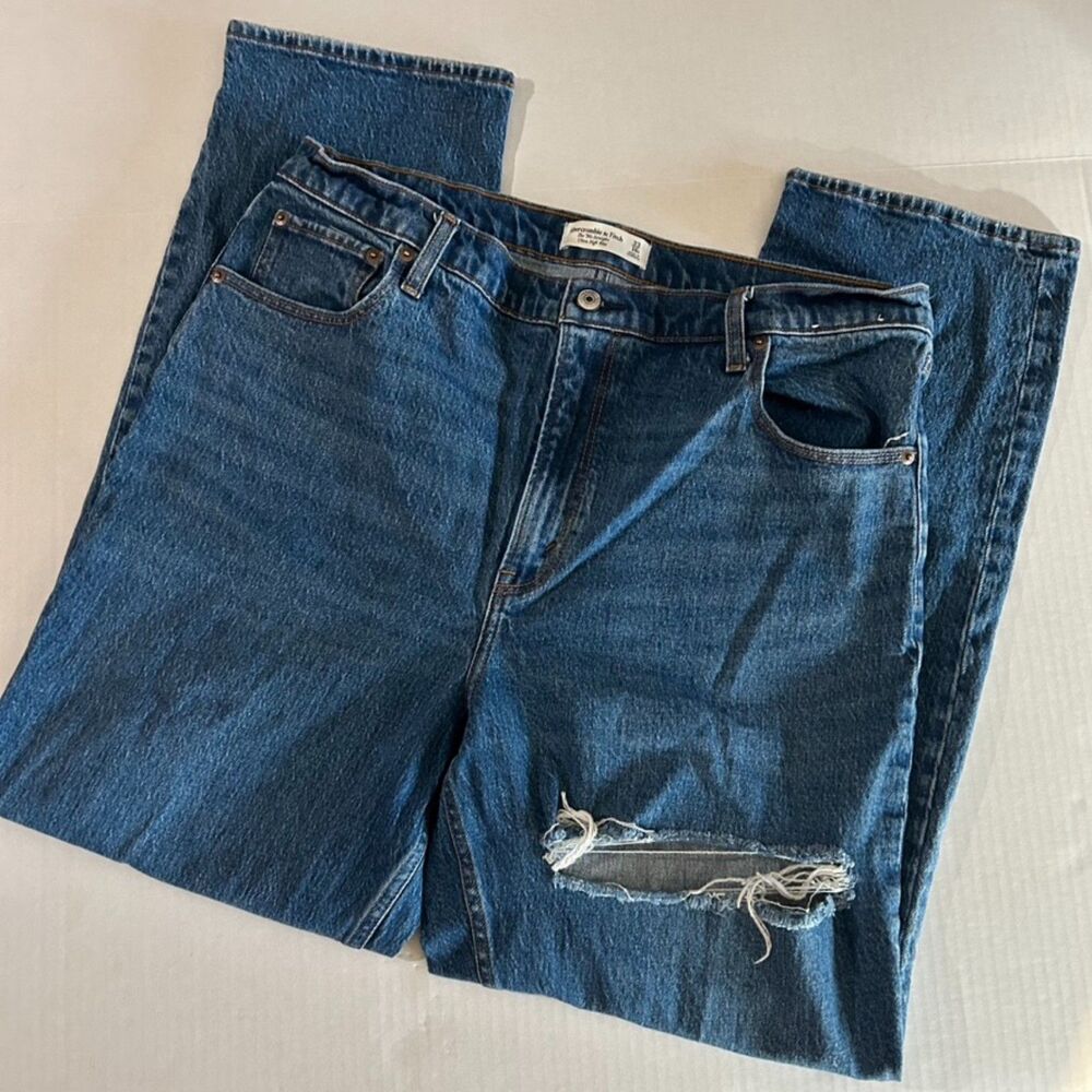Abercrombie 90's Ultra Straight Ultra High Rise Jeans, Distressed Womens 33